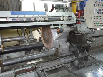 機械設備，1100噸擠型機